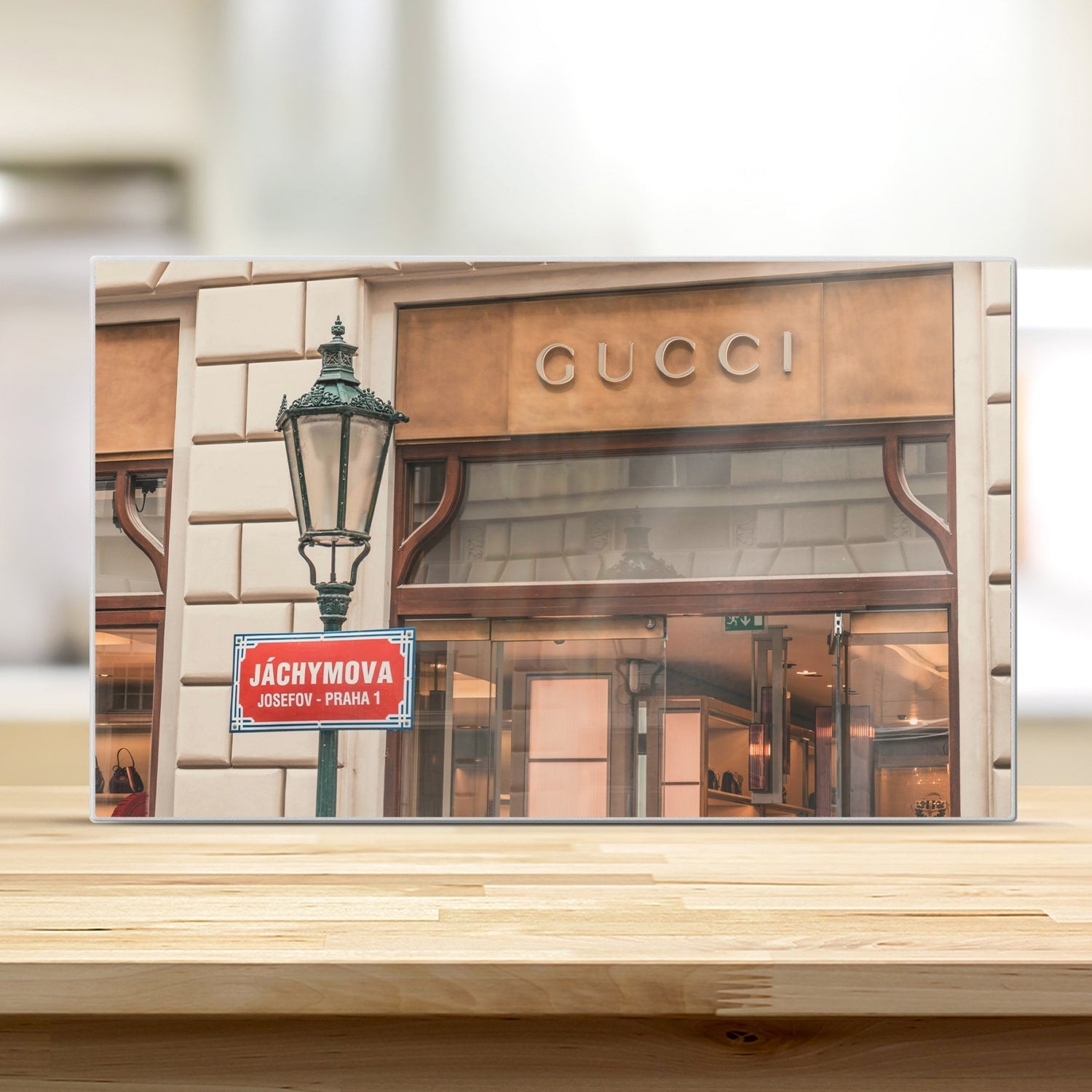 Snijplank - Gehard Glas - Gucci Winkel Front