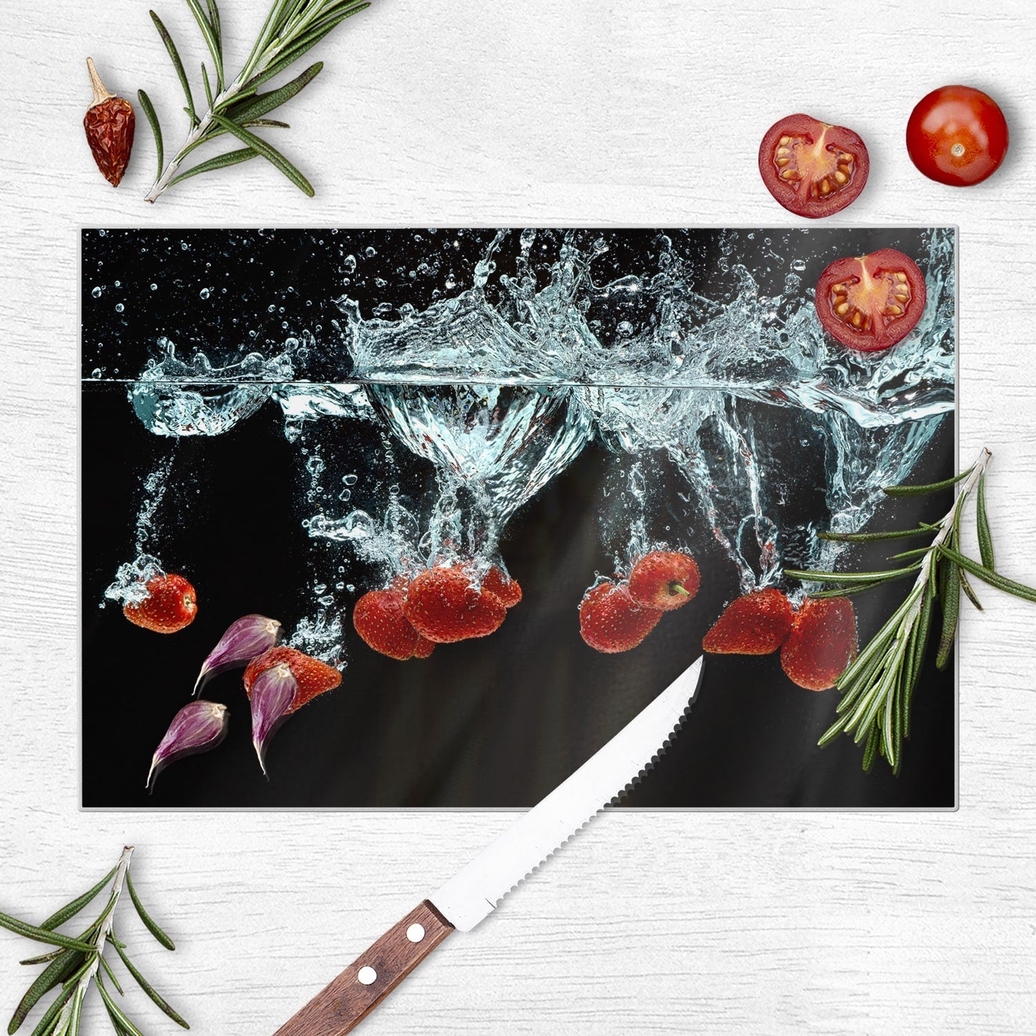 Snijplank - Gehard Glas - Aardbeien in het water