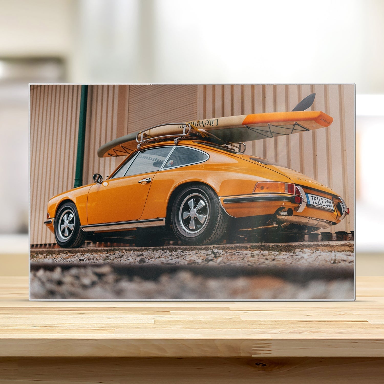 Snijplank - Gehard Glas - Porsche met Surfboard