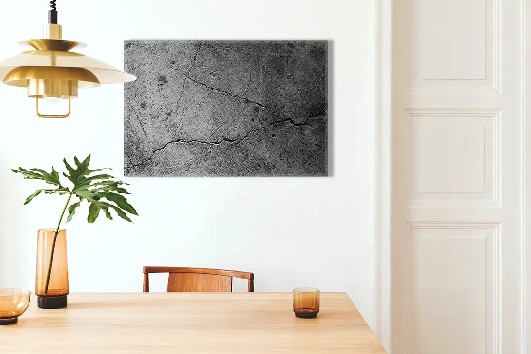 Kurkborden op canvas met donkere gebarsten betonwand – formaat 100 × 70 cm