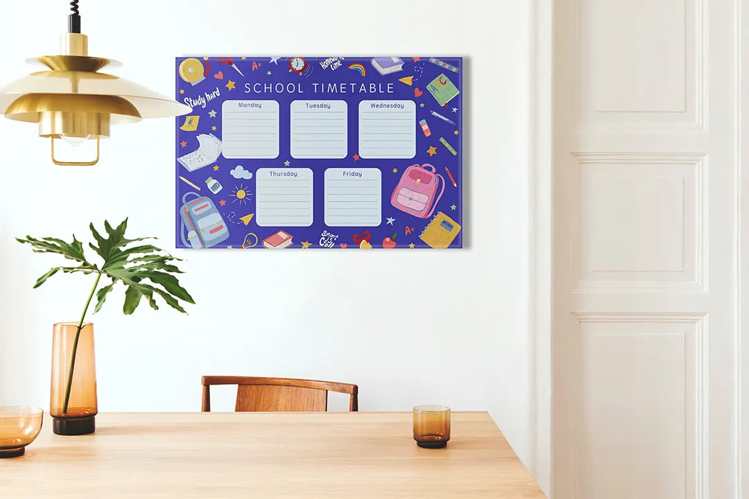 Kurkborden op canvas met paars schoolrooster met ruimte-elementen – formaat 100 × 70 cm