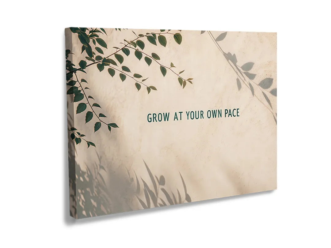 Kurkborden op canvas met groei in je eigen tempo botanische quote – formaat 120 × 80 cm