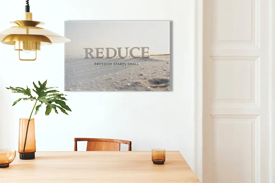 Kurkborden op canvas met reduce quote op rustig strand – formaat 100 × 70 cm