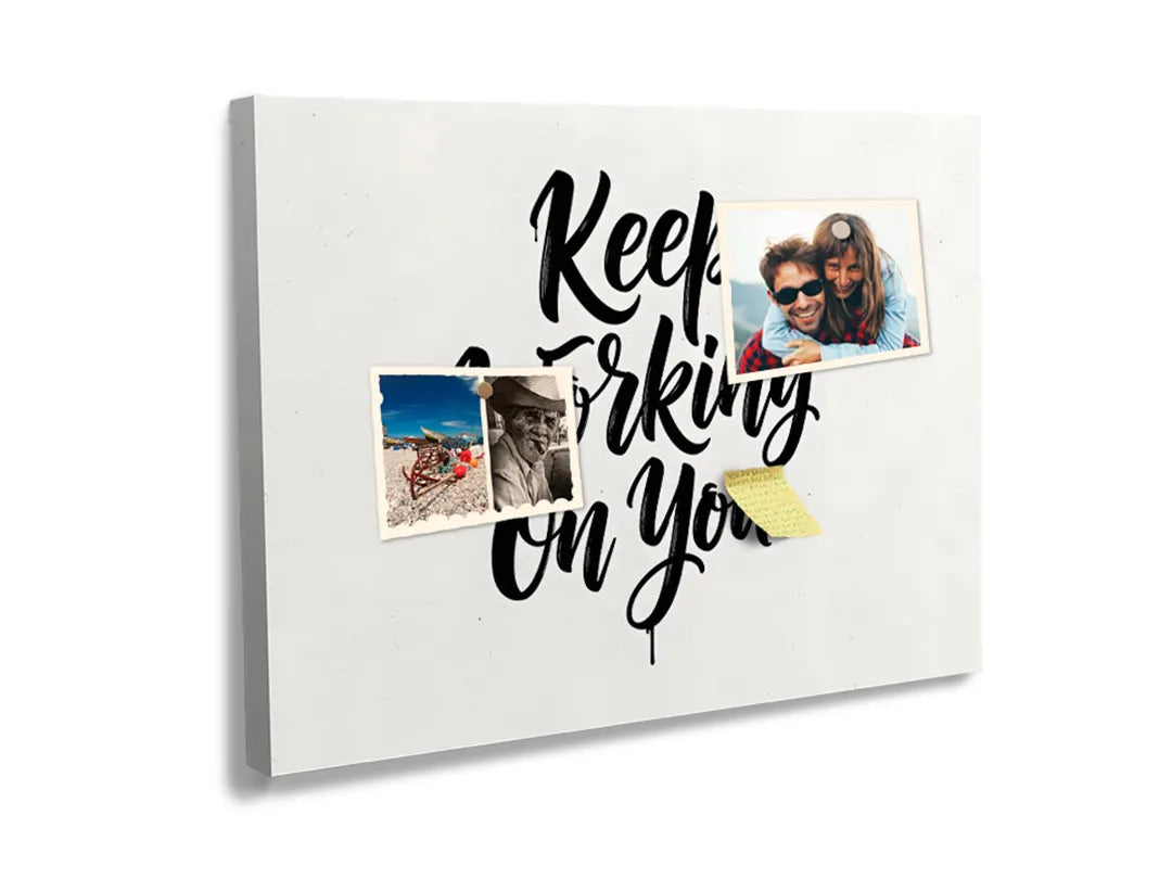 Kurkborden op canvas met keep working on you quote – formaat 60 × 40 cm