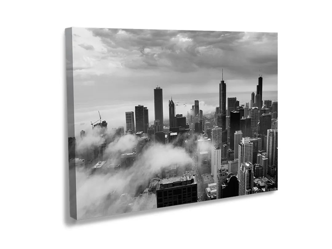 Kurkborden op canvas met zwart-wit skyline boven de wolken – formaat 120 × 80 cm