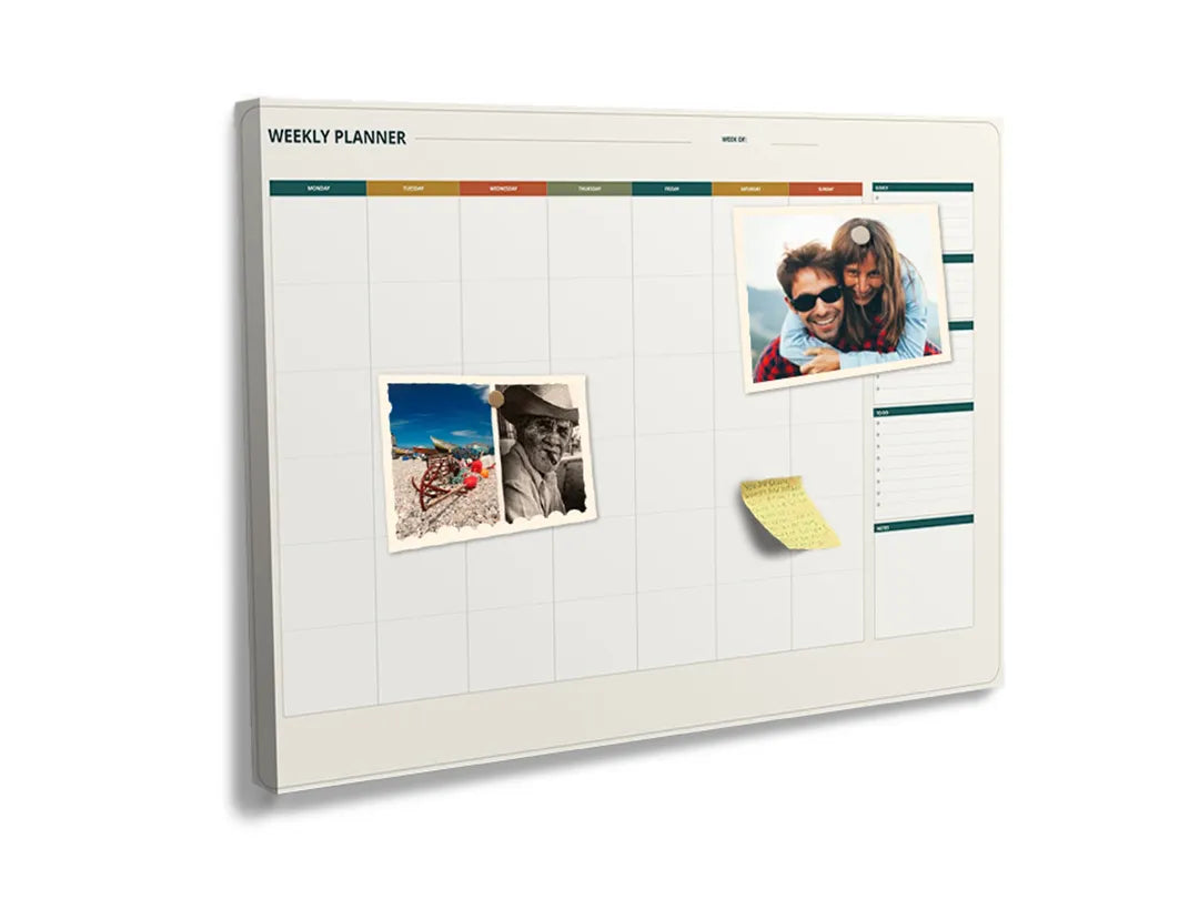Kurkborden op canvas met jaarplanner met gekleurde maanden – formaat 60 × 40 cm