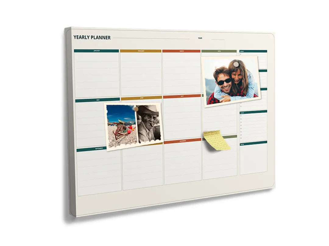 Kurkborden op canvas met jaarplanner met gekleurde horizontale balken – formaat 60 × 40 cm