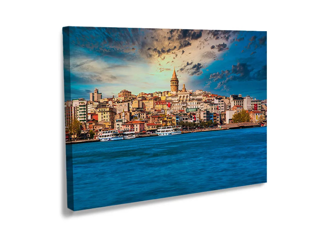 Kurkborden op canvas met panorama van een kuststad – formaat 120 × 80 cm