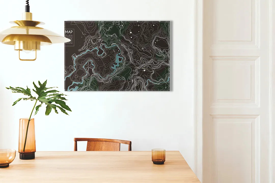 Kurkborden op canvas met donkere topografische landkaart – formaat 100 × 70 cm