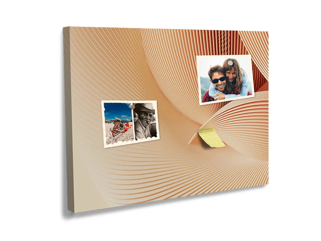 Kurkborden op canvas met beige golvend abstract patroon – formaat 60 × 40 cm