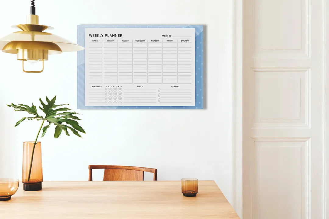 Kurkborden op canvas met blauwe minimalistische weekplanner – formaat 100 × 70 cm