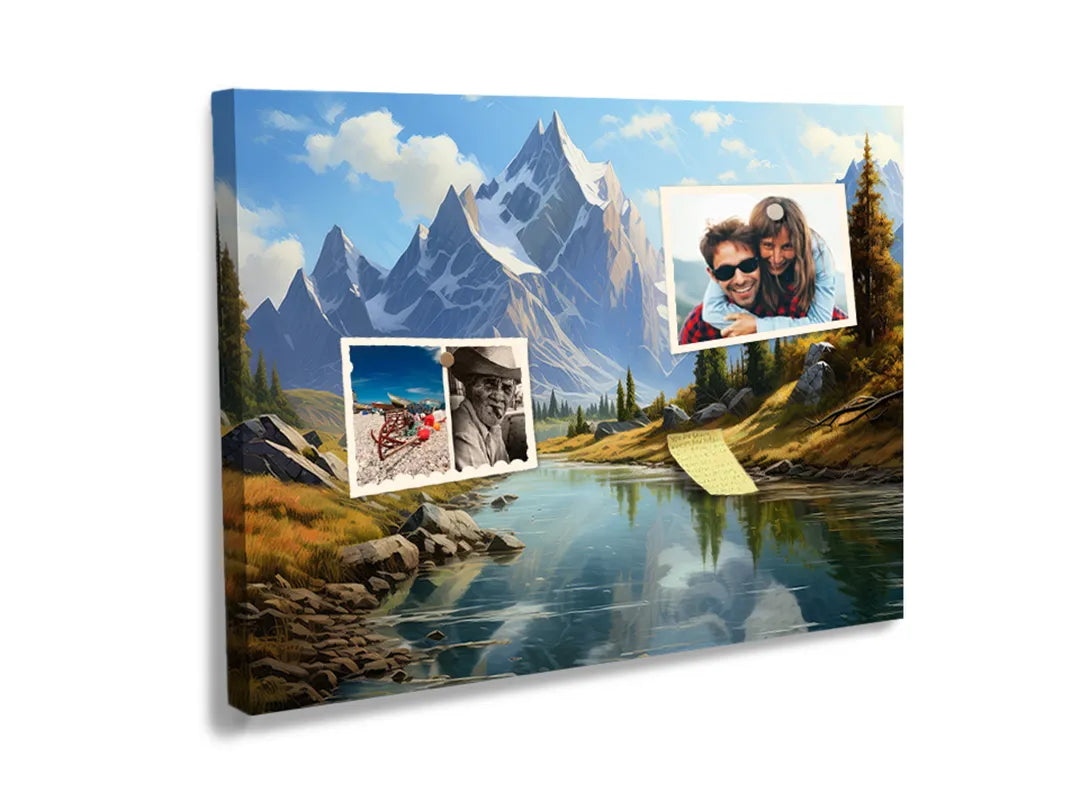 Kurkborden op canvas met bergmeer met dennenbomen – formaat 60 × 40 cm