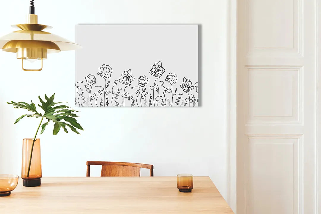 Kurkborden op canvas met minimalistische lijntekening van bloemen – formaat 100 × 70 cm