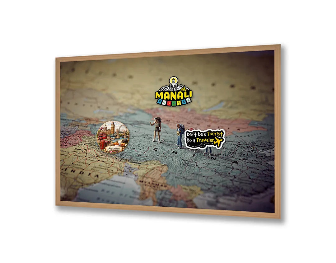 Metalen Magneetbord met afbeelding van wandelaars op een vintage landkaart achtergrond in gedempte aardetinten kleuren