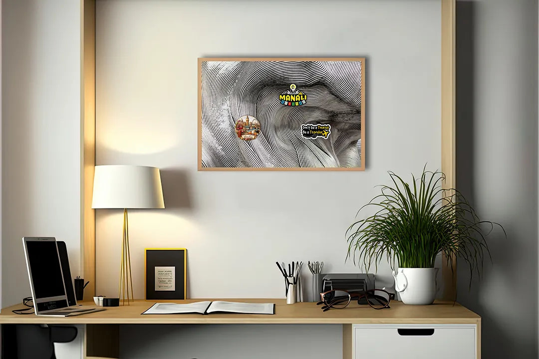 Metalen Magneetbord met afbeelding van abstracte vloeiende lijnen in zilvergrijs kleuren