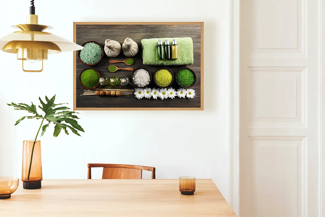Metalen Magneetbord met afbeelding van spa setting met groene handdoeken en zout in fris groen kleuren