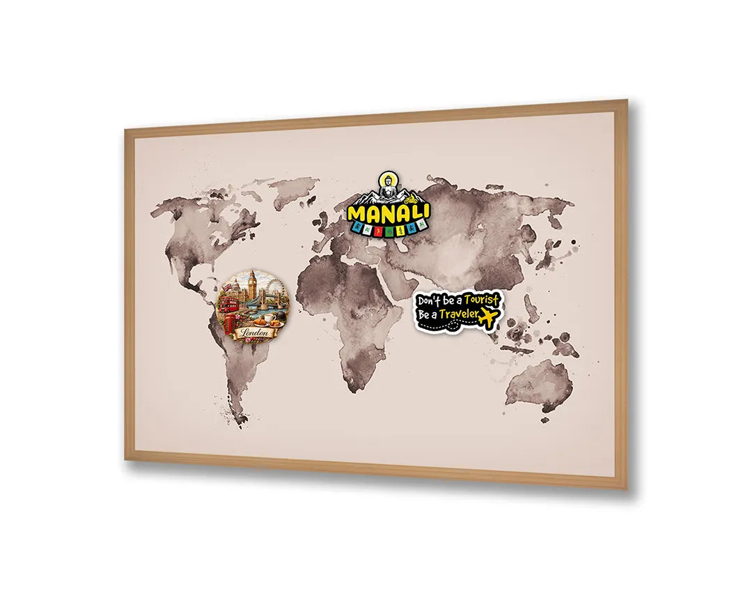 Metalen Magneetbord met afbeelding van roze getinte vintage wereldkaart in zacht roze en bruin kleuren