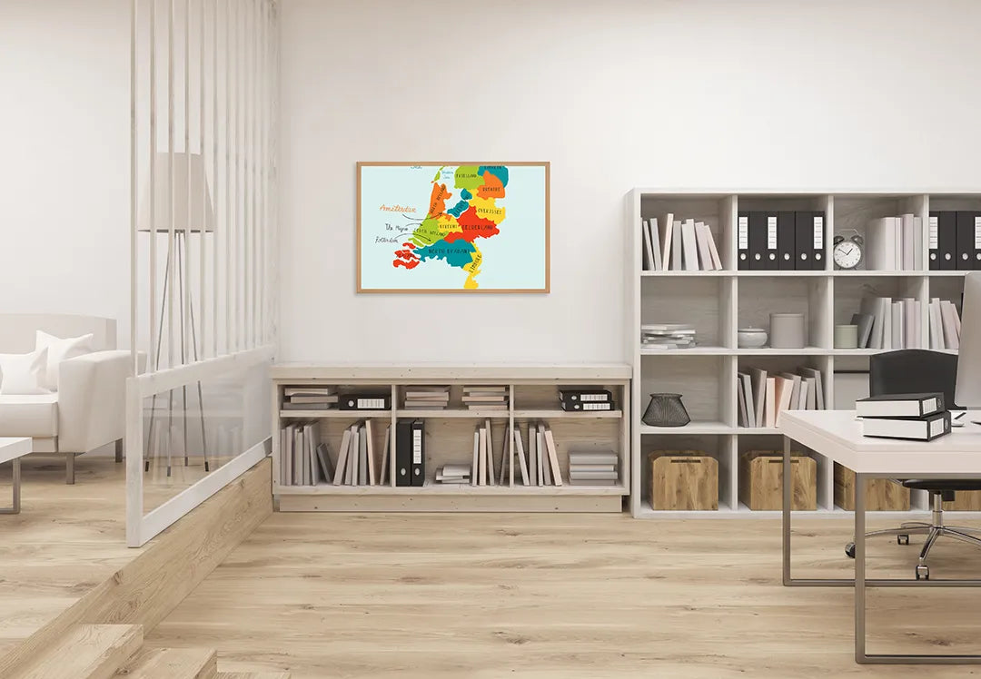 Metalen Magneetbord met afbeelding van gekleurde provinciekaart van Nederland in verschillende heldere kleuren kleuren