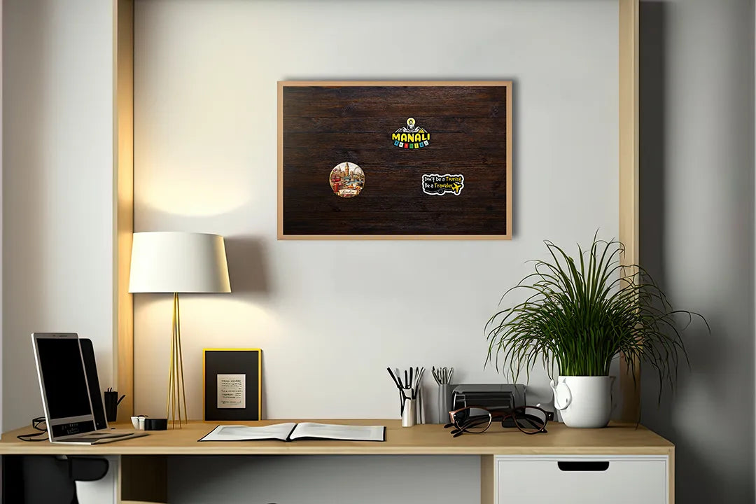 Metalen Magneetbord met afbeelding van donker hout textuur in diep donkerbruin kleuren