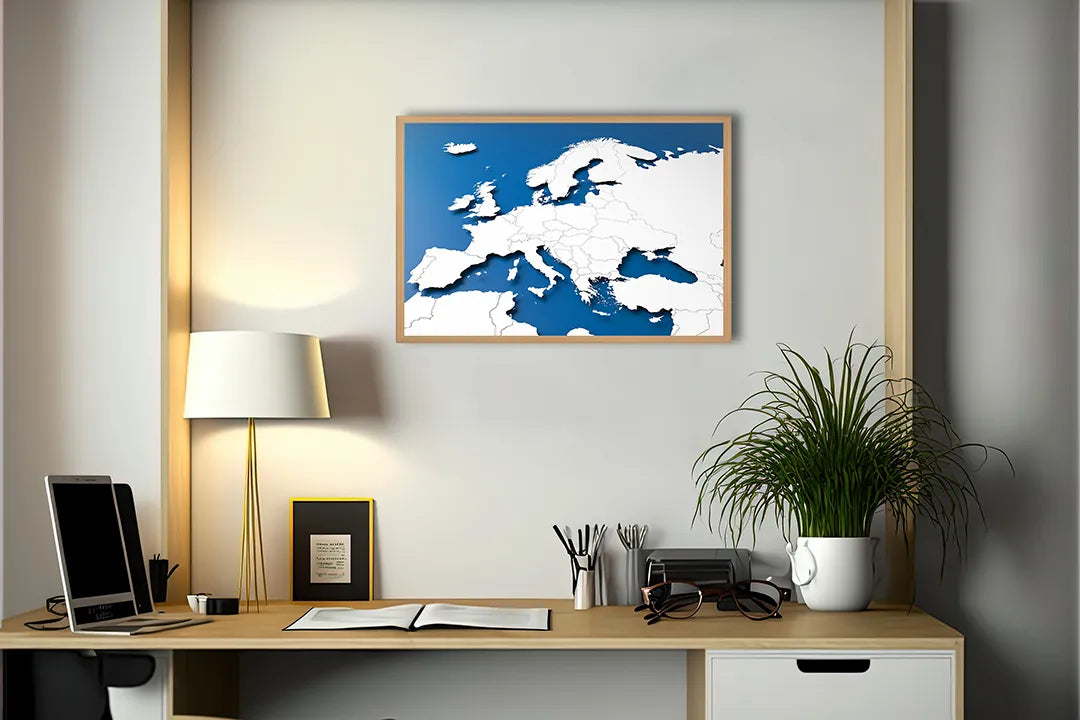 Metalen Magneetbord met afbeelding van blauw-witte Europa kaart in blauw en wit kleuren