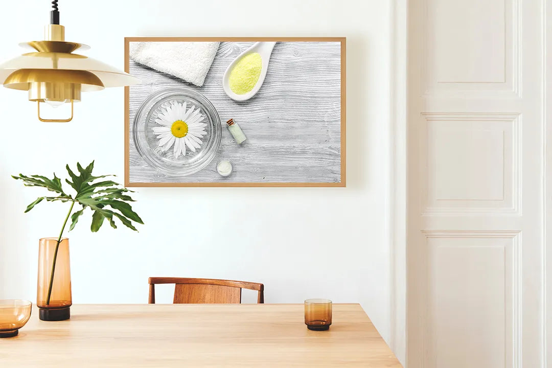 Metalen Magneetbord met afbeelding van spa elementen met witte bloemen in fris wit kleuren