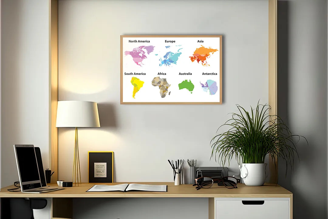 Metalen Magneetbord met afbeelding van kleurrijke werelddelen kaart in heldere kleuren kleuren