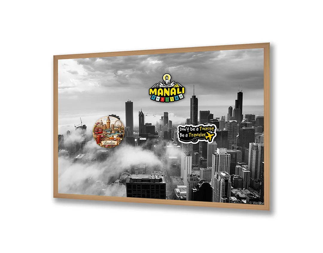 Metalen Magneetbord met afbeelding van New York skyline boven de wolken in zwart-wit kleuren