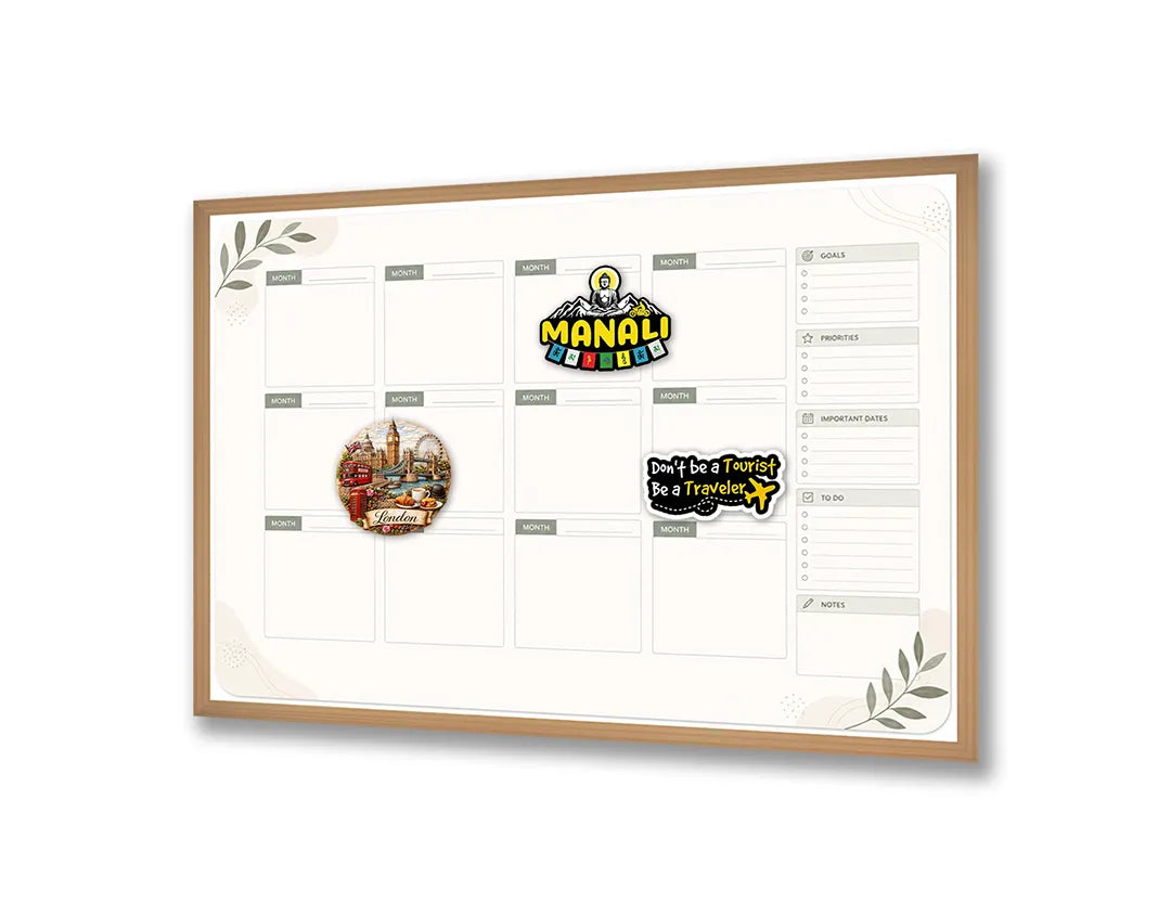 Metalen Magneetbord met klassieke maandplanner uitgevoerd in een tijdloze en zeer neutrale vormgeving