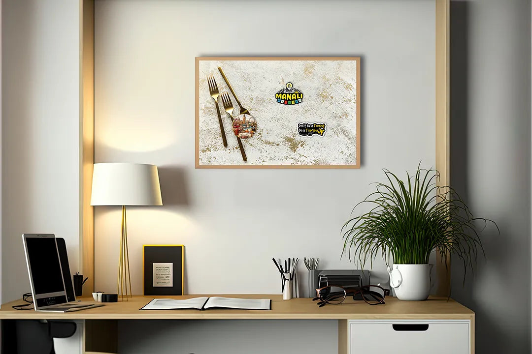 Metalen Magneetbord met print van Gouden bestek op marmer perfect als decoratie