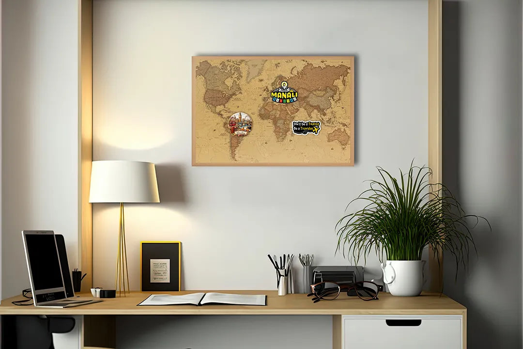 Metalen Magneetbord met afbeelding van klassieke wereldkaart in warm bruin kleuren