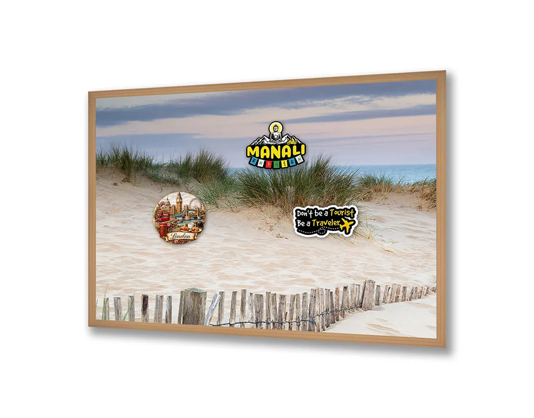 Metalen Magneetbord met afbeelding van strand duinen met helmgras in zand en groen kleuren