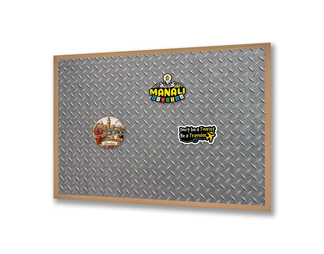 Metalen Magneetbord met afbeelding van metalen traanplaat textuur in zilver grijs kleuren