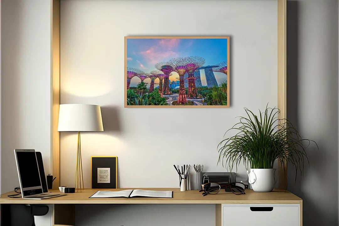 Metalen Magneetbord met afbeelding van Singapore Gardens by the Bay bij nacht in paars en blauw neon kleuren