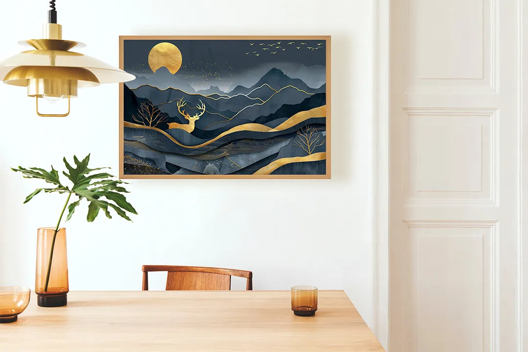 Metalen Magneetbord met hoogwaardige afbeelding van Gouden hert in bergen donkerblauw voor aan de muur