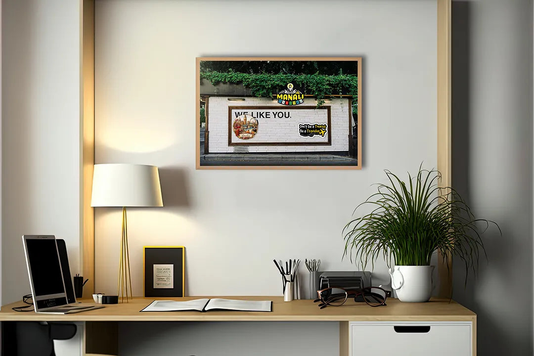 Metalen Magneetbord met We Like You Too tekst op een ruwe bakstenen muur