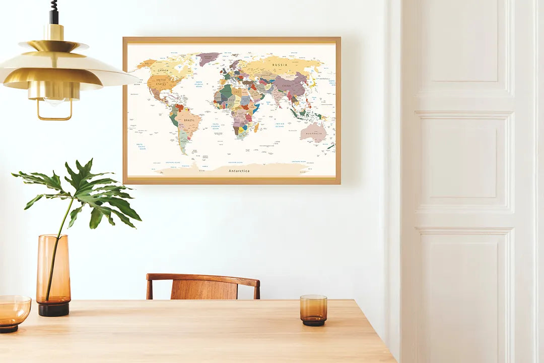 Metalen Magneetbord met afbeelding van wereldkaart met pastel landen in zachte pastelkleuren kleuren