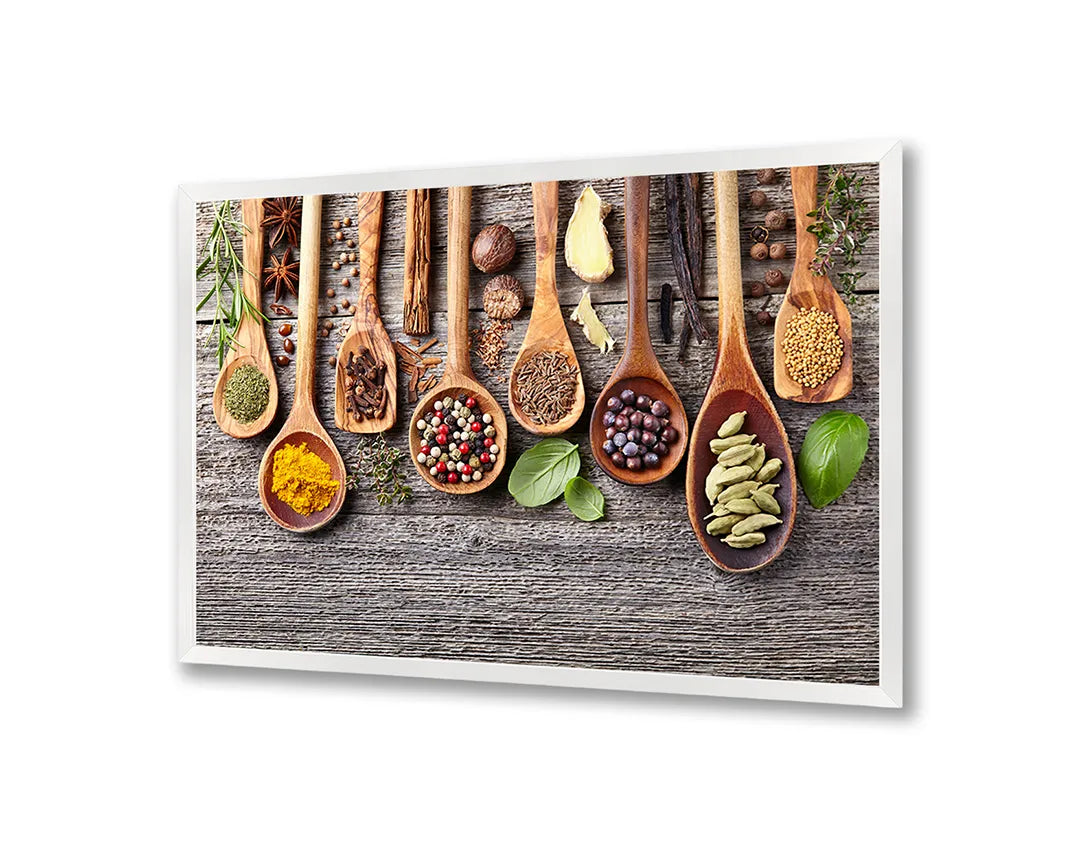 Metalen Magneetbord met afbeelding van rustieke lepels met specerijen in natuurlijk hout kleuren
