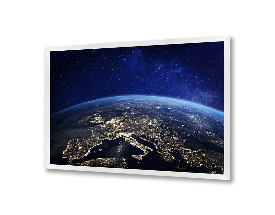 Metalen Magneetbord met afbeelding van aarde vanuit de ruimte met stadslichten in nachtblauw en geel kleuren