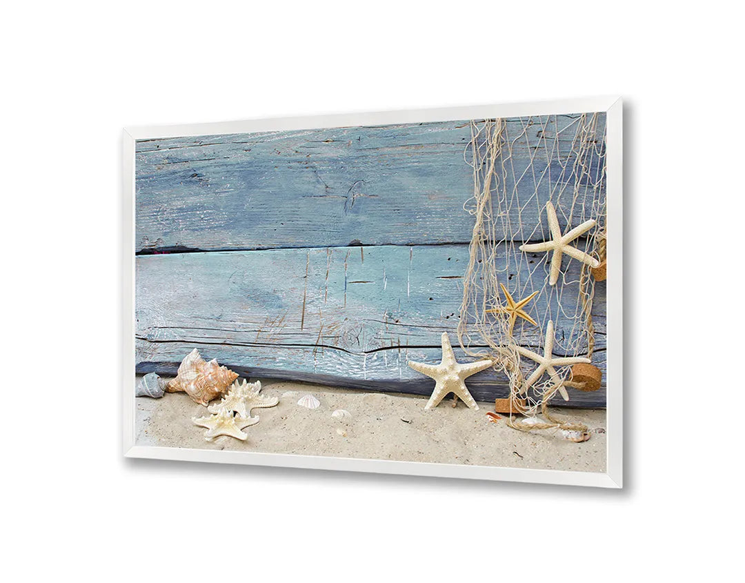 Metalen Magneetbord met prachtige zeesterren op een authentiek verweerde en rustieke blauwe houten planken achtergrond