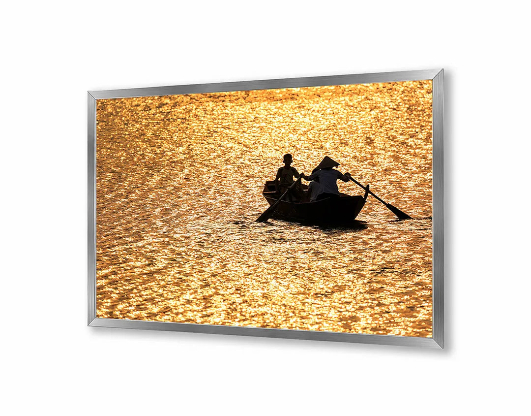 Metalen Magneetbord met gouden zonsondergang over het water en silhouet van een varend bootje