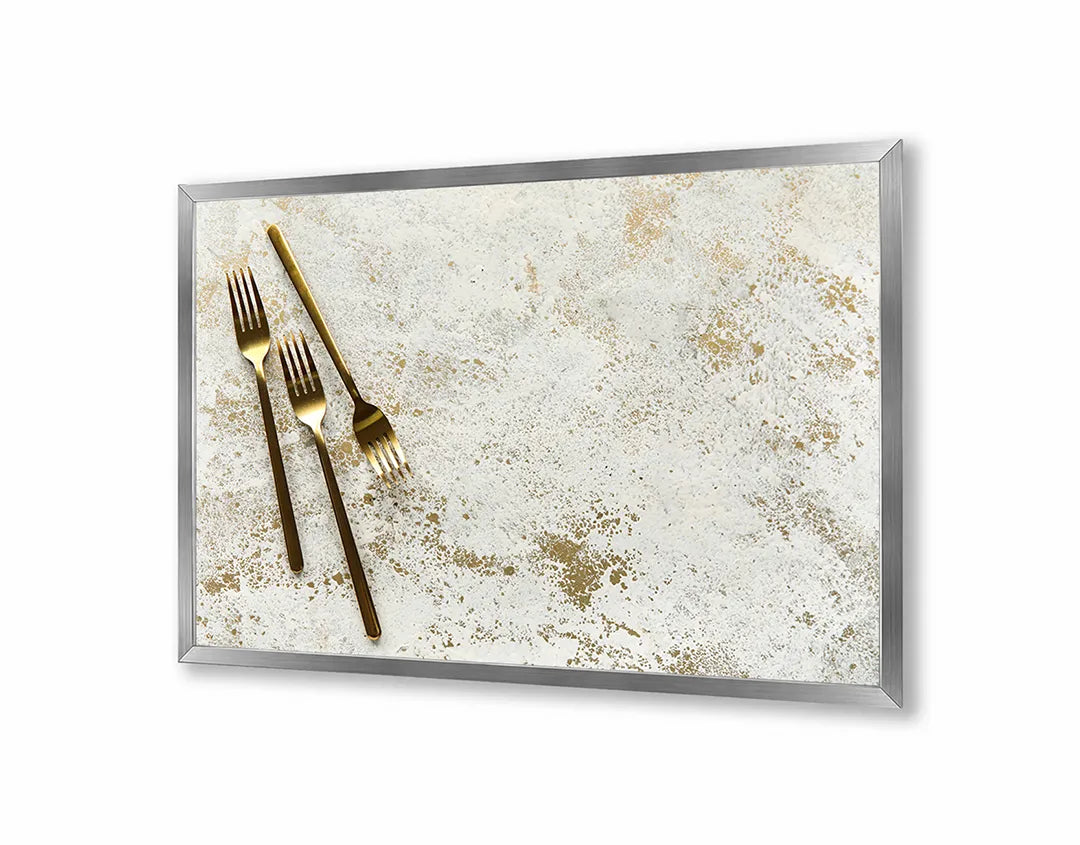 Metalen Magneetbord met print van Gouden bestek op marmer perfect als decoratie