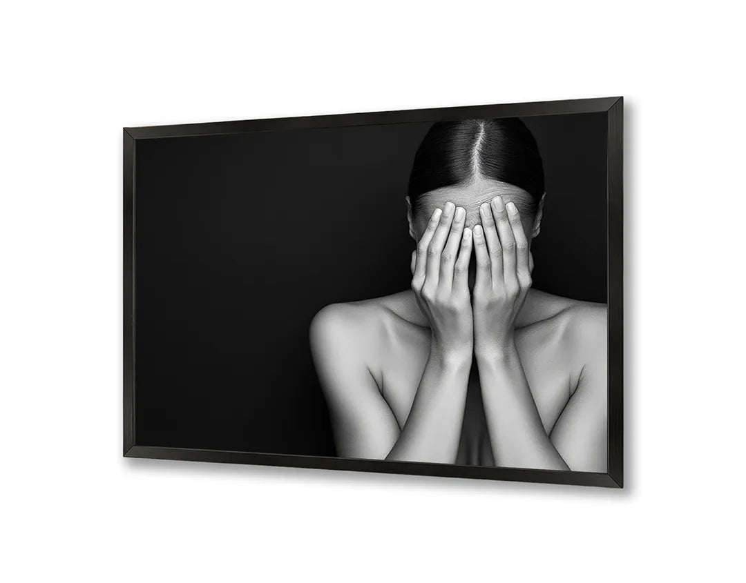 Metalen Magneetbord met hoogwaardige afbeelding van Vrouw handen voor gezicht zwart wit voor aan de muur