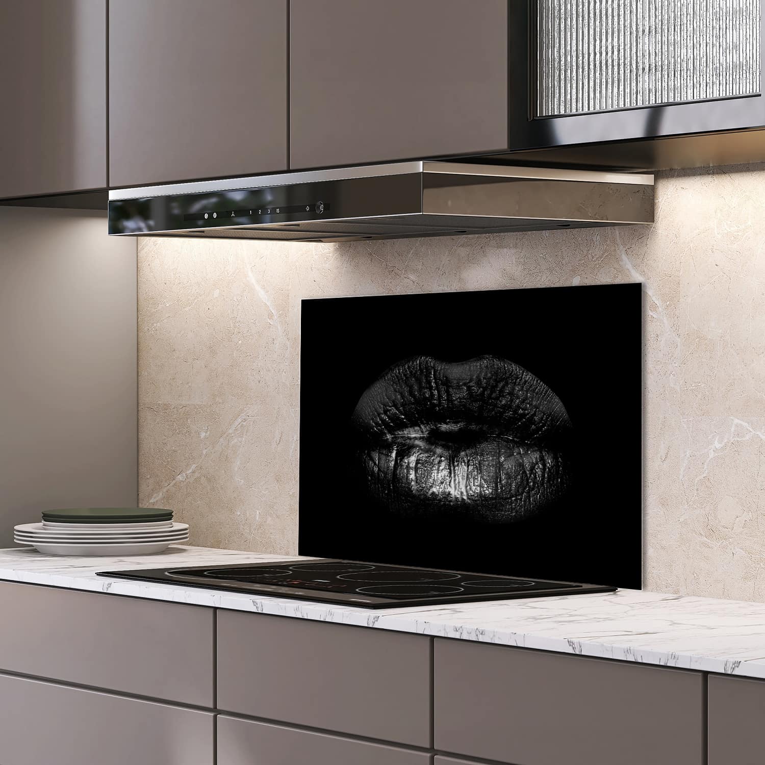 Eigen afmeting spatscherm-op-maat Keuken - Hittebestendig gehard glas - Zwarte Lippen