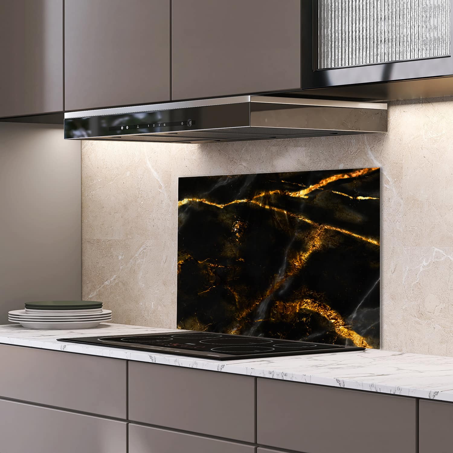 Eigen afmeting spatscherm-op-maat Keuken - Hittebestendig gehard glas - Gouden Aders op Zwart Marmer