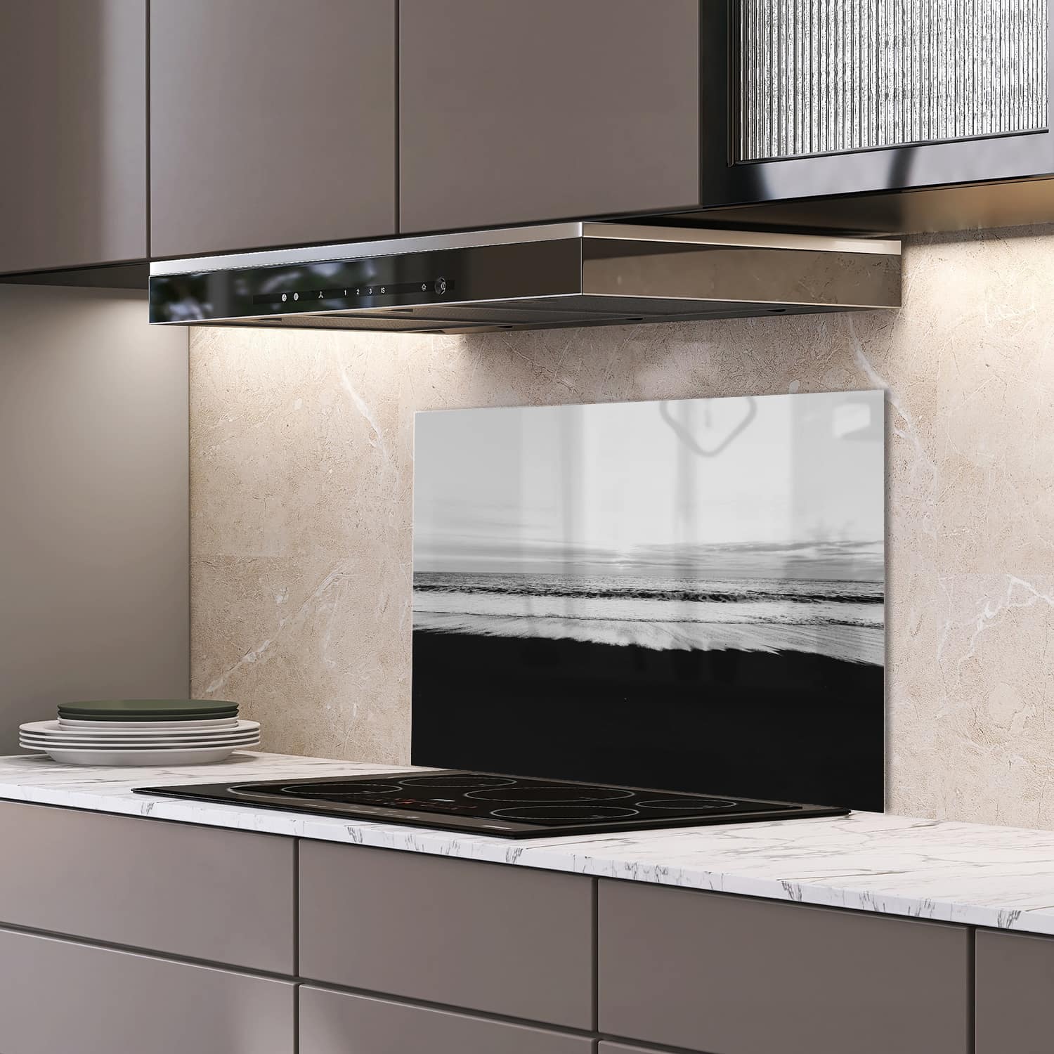 Eigen afmeting spatscherm-op-maat Keuken - Hittebestendig gehard glas - Zwart-Wit Strand
