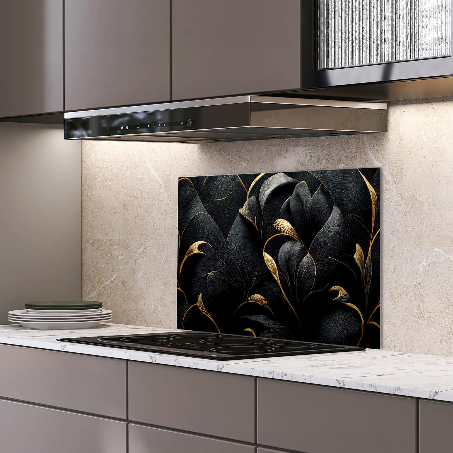 Eigen afmeting spatscherm-op-maat Keuken - Hittebestendig gehard glas - Luxe Zwarte en Gouden Bloemenpatroon