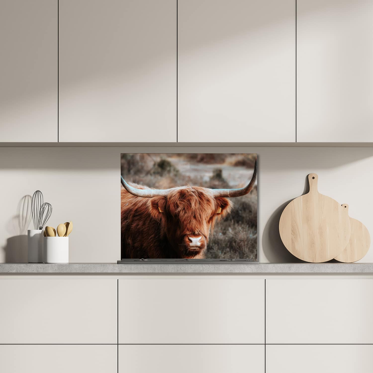 Eigen afmeting spatscherm-op-maat Keuken - Hittebestendig gehard glas - Schotse Hooglander in de Wildernis