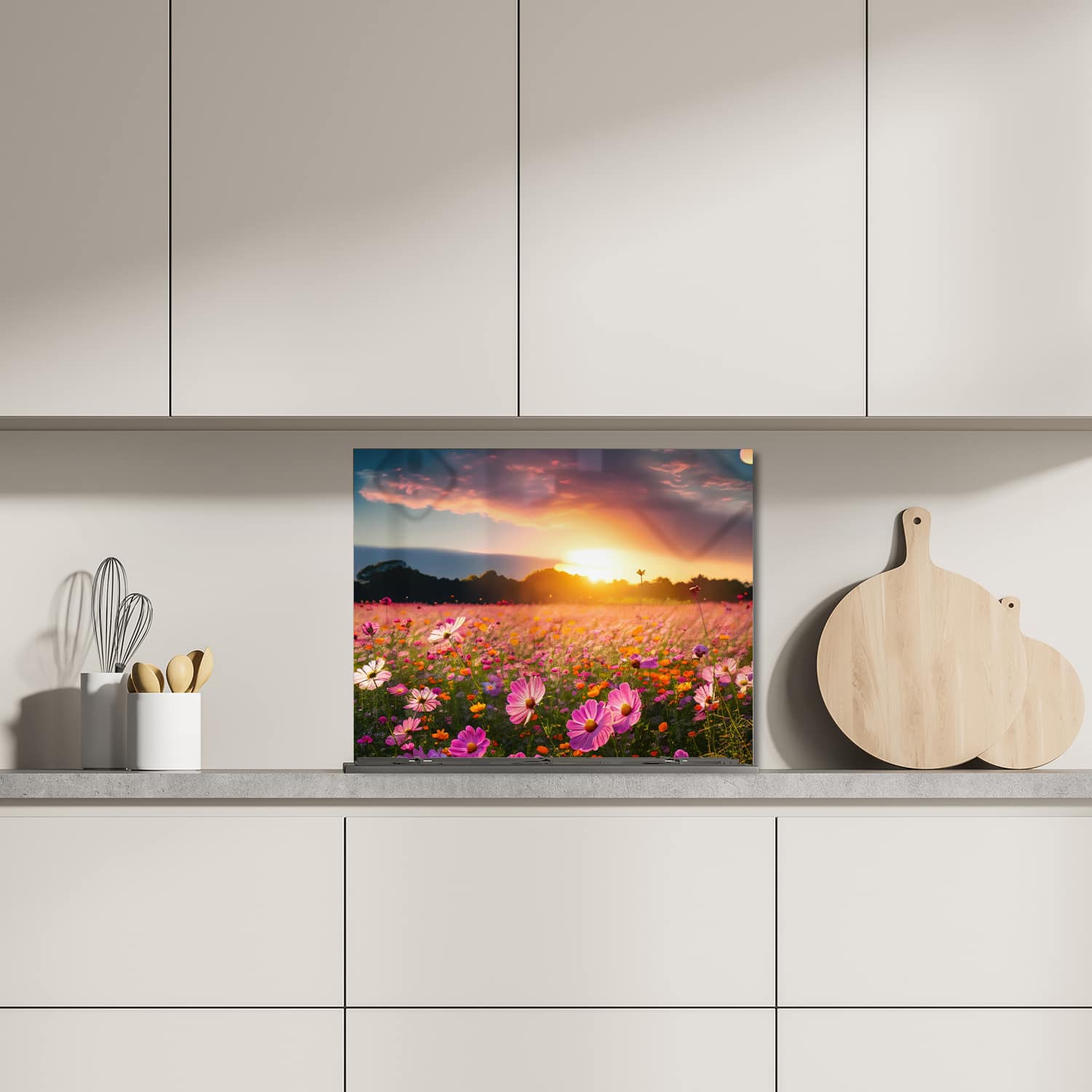 Eigen afmeting spatscherm-op-maat Keuken - Hittebestendig gehard glas - Zomerbloemen bij Zonsondergang