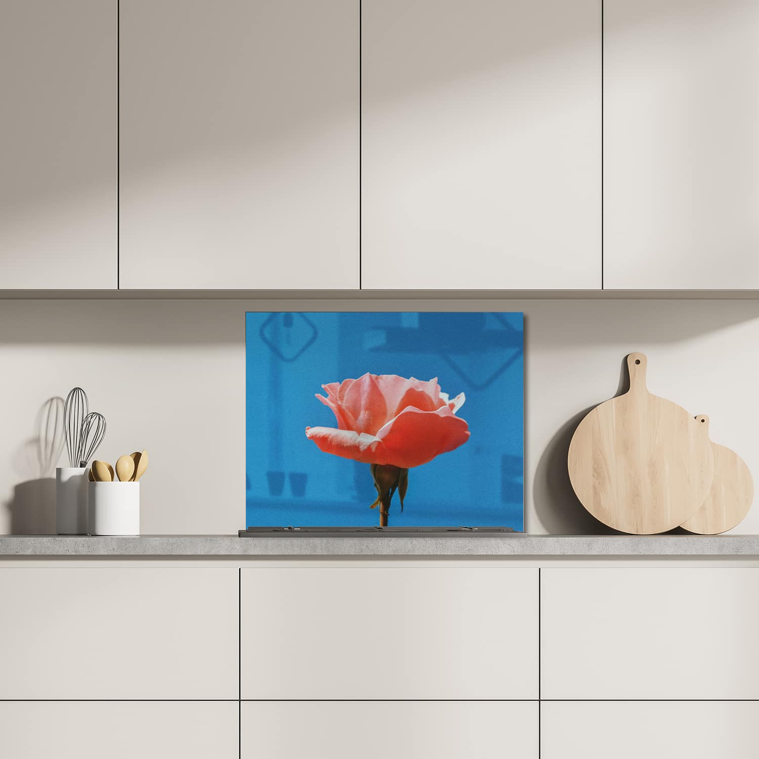 Eigen afmeting spatscherm-op-maat Keuken - Hittebestendig gehard glas - Roos met blauwe lucht