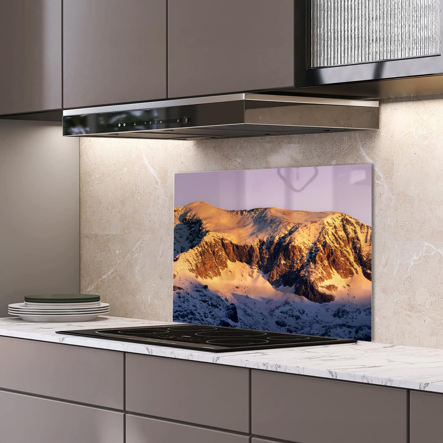 Eigen afmeting spatscherm-op-maat Keuken - Hittebestendig gehard glas - Bergtoppen in het Eerste Licht